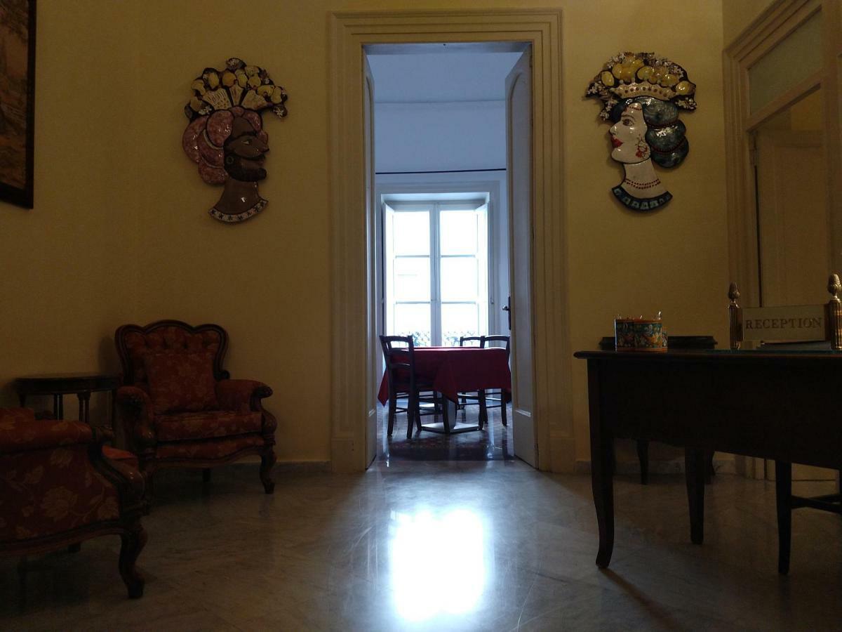 Dimora Principe Scordia Bed and Breakfast Palermo Esterno foto