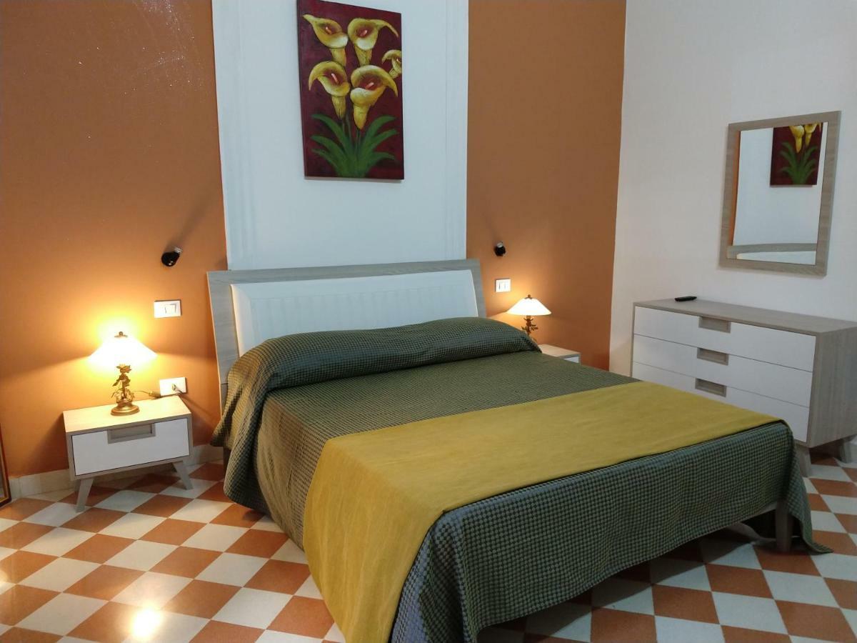 Dimora Principe Scordia Bed and Breakfast Palermo Esterno foto