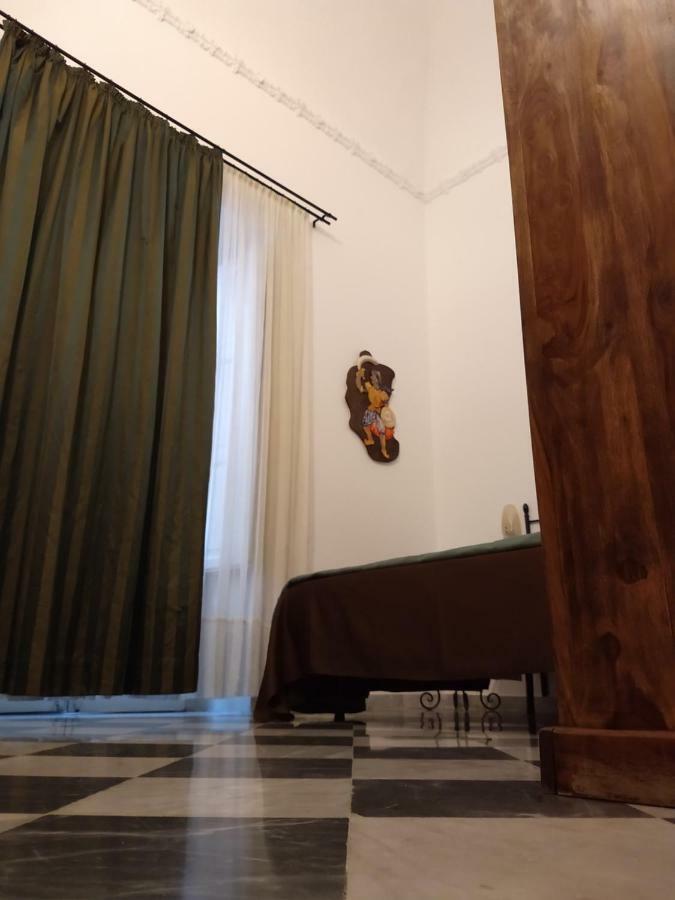 Dimora Principe Scordia Bed and Breakfast Palermo Esterno foto