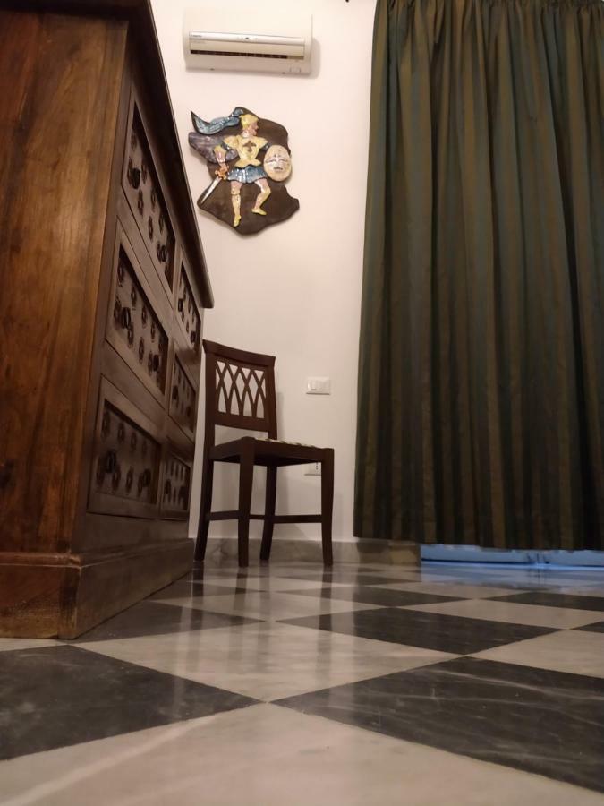 Dimora Principe Scordia Bed and Breakfast Palermo Esterno foto