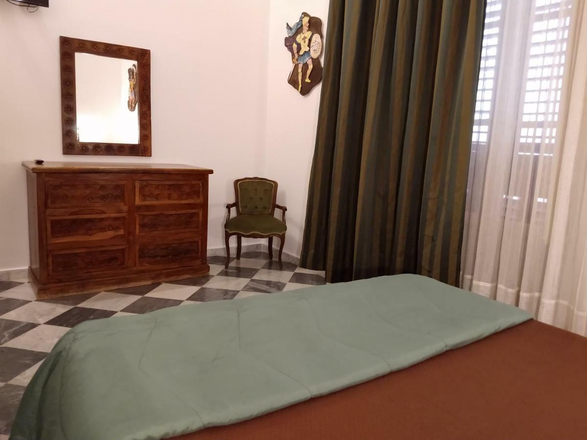 Dimora Principe Scordia Bed and Breakfast Palermo Esterno foto