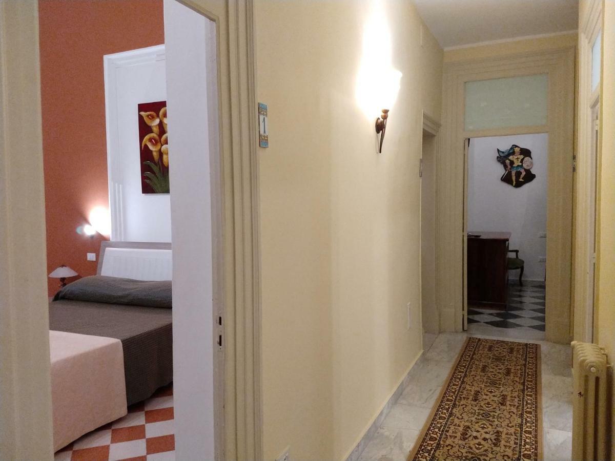 Dimora Principe Scordia Bed and Breakfast Palermo Esterno foto