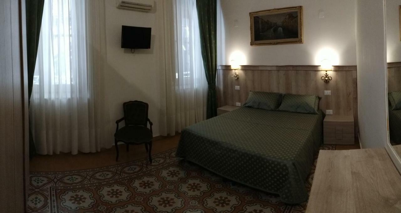 Dimora Principe Scordia Bed and Breakfast Palermo Esterno foto