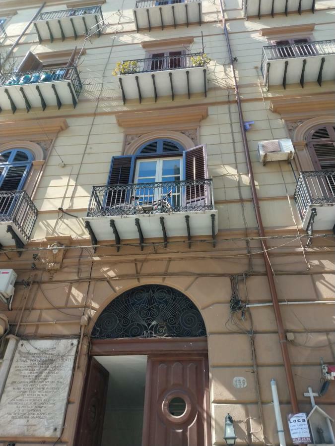 Dimora Principe Scordia Bed and Breakfast Palermo Esterno foto